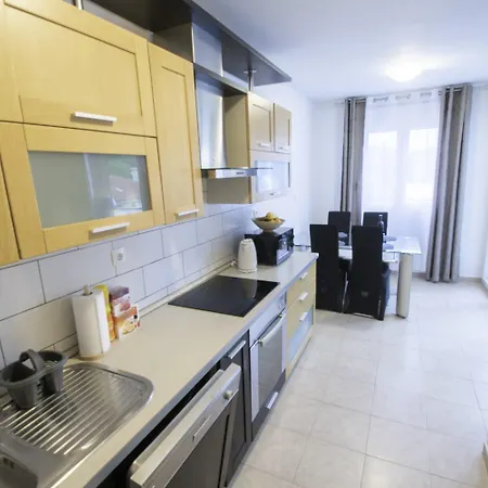 M&s Apartman Appartamento